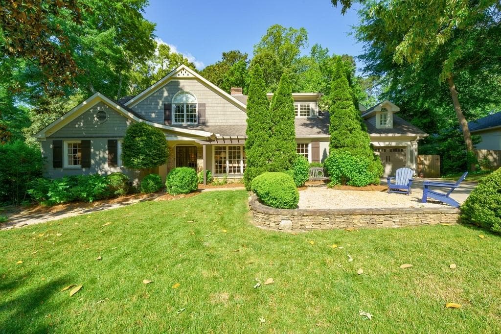 5 bedroom, 5 bathroom, 5,252 sq ft single family residence sold at 3072 Argonne, Atlanta, GA 30305