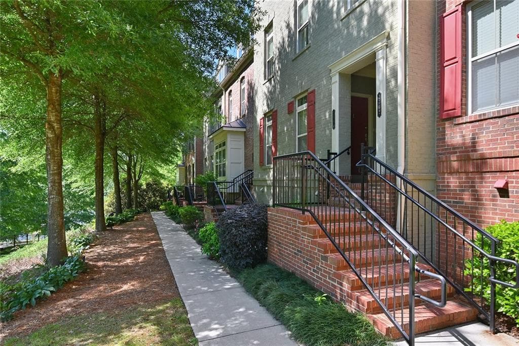 2762 Wander Lane, Alpharetta, GA 30022 — most recent listing photo