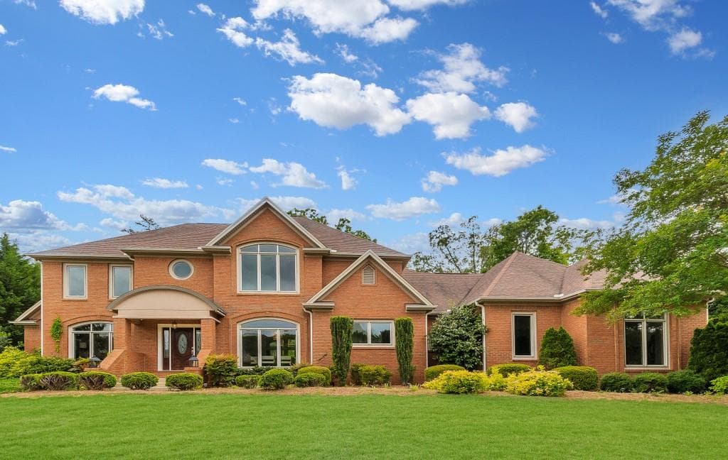 6 bedroom, 6 bathroom, 5,756 sq ft single family residence sold at 5653 Tuxedo Drive, Douglasville, GA 30135