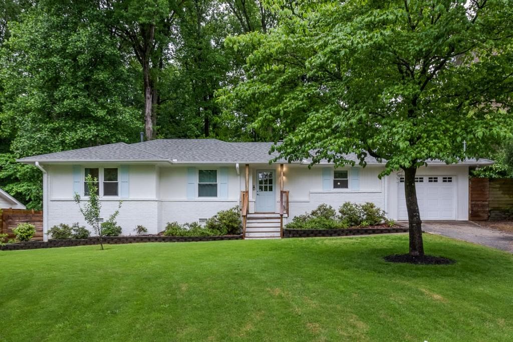 3 bedroom, 3 bathroom, 2,100 sq ft single family residence sold at 1847 Ravenwood Way, Atlanta, GA 30329