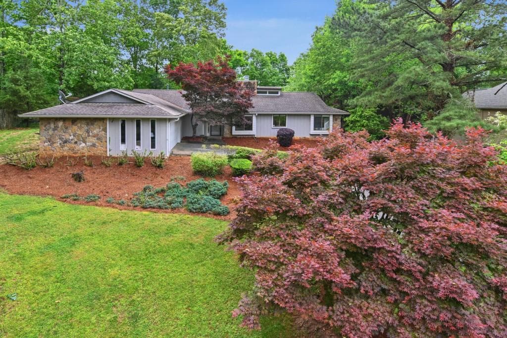 9127 Branch Valley Way, Roswell, GA 30076 — most recent listing photo