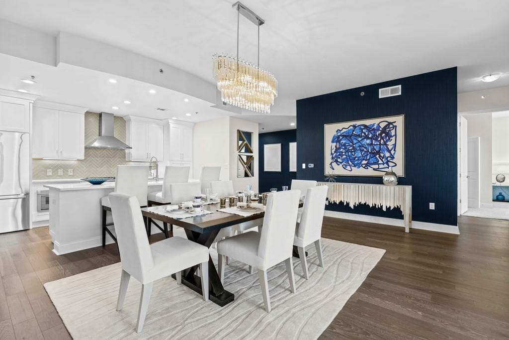 3 bedroom, 3 bathroom, 2,013 sq ft condominium sold at 270 17th Street 4104, Atlanta, GA 30363
