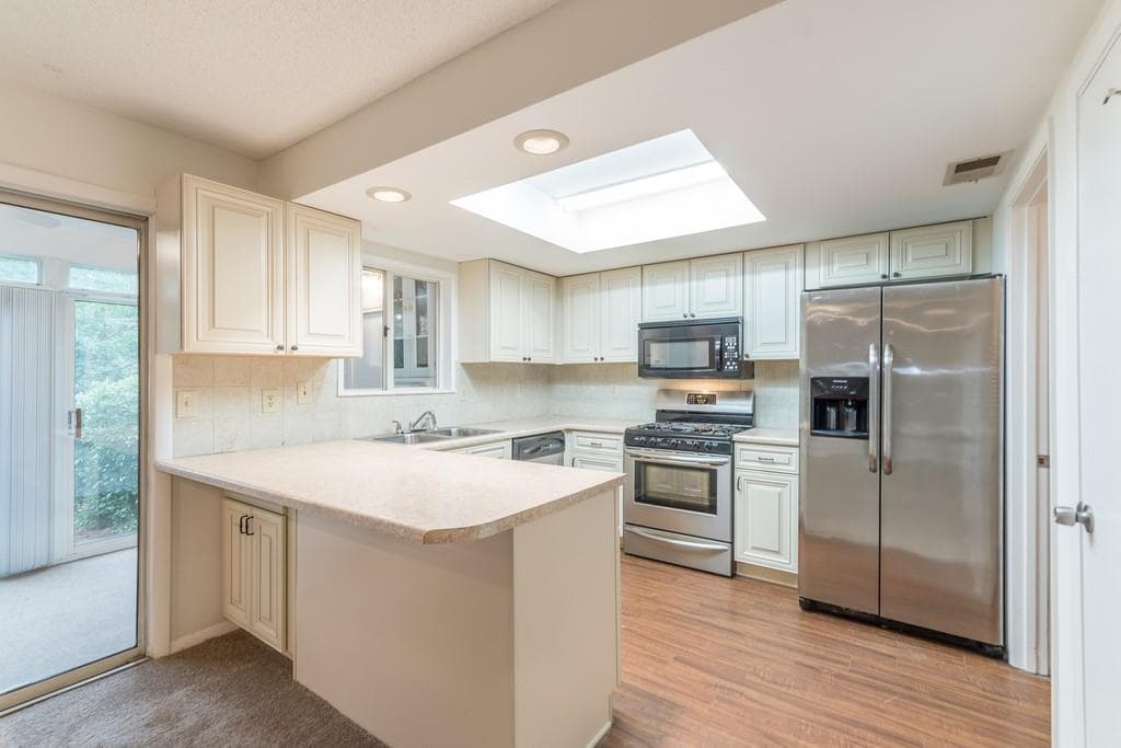 2 bedroom, 2 bathroom, 1,250 sq ft condominium sold at 23 Matawan Circle, Smyrna, GA 30080