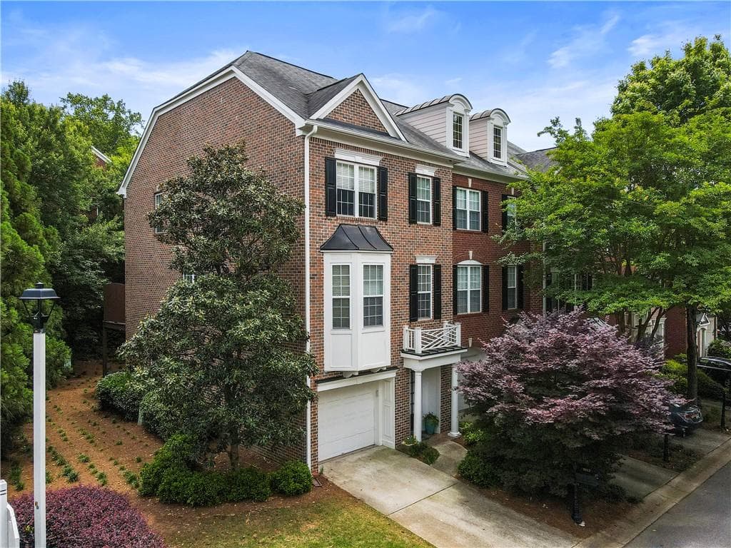 3 bedroom, 4 bathroom, 2,776 sq ft townhouse sold at 3612 WATERS EDGE Trail, Roswell, GA 30075