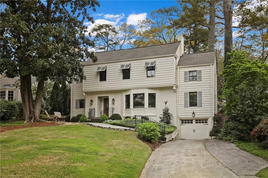 3 bedroom, 4 bathroom single family residence sold at 2821 Alpine Road, Atlanta, GA 30305
