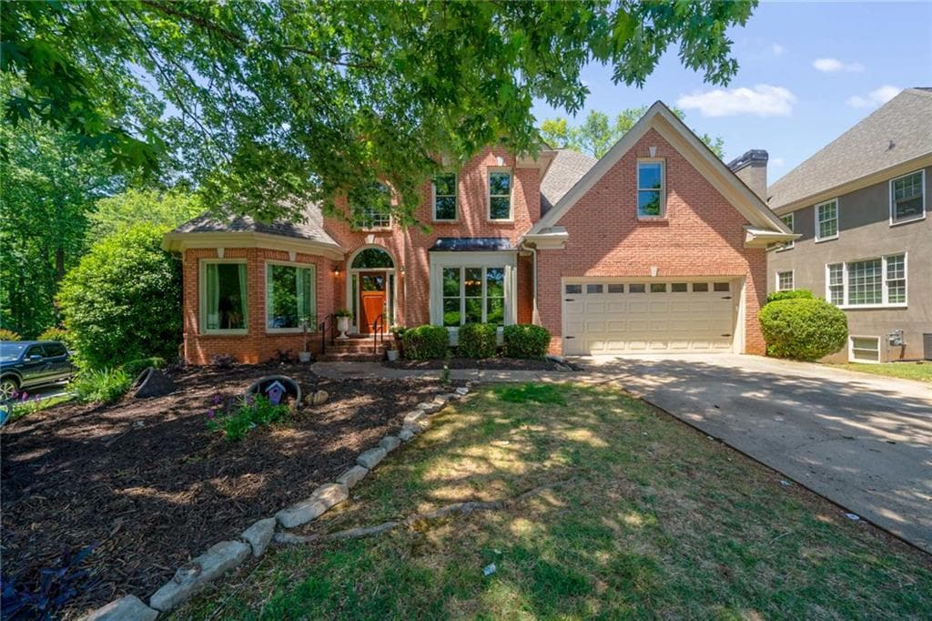 6 bedroom, 6 bathroom, 4,482 sq ft single family residence sold at 565 Glynn Meadow Lane, Roswell, GA 30075