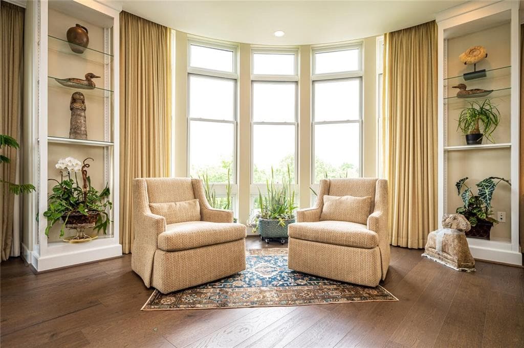 3 bedroom, 4 bathroom, 2,526 sq ft condominium sold at 201 W Ponce De Leon Avenue 51, Decatur, GA 30030