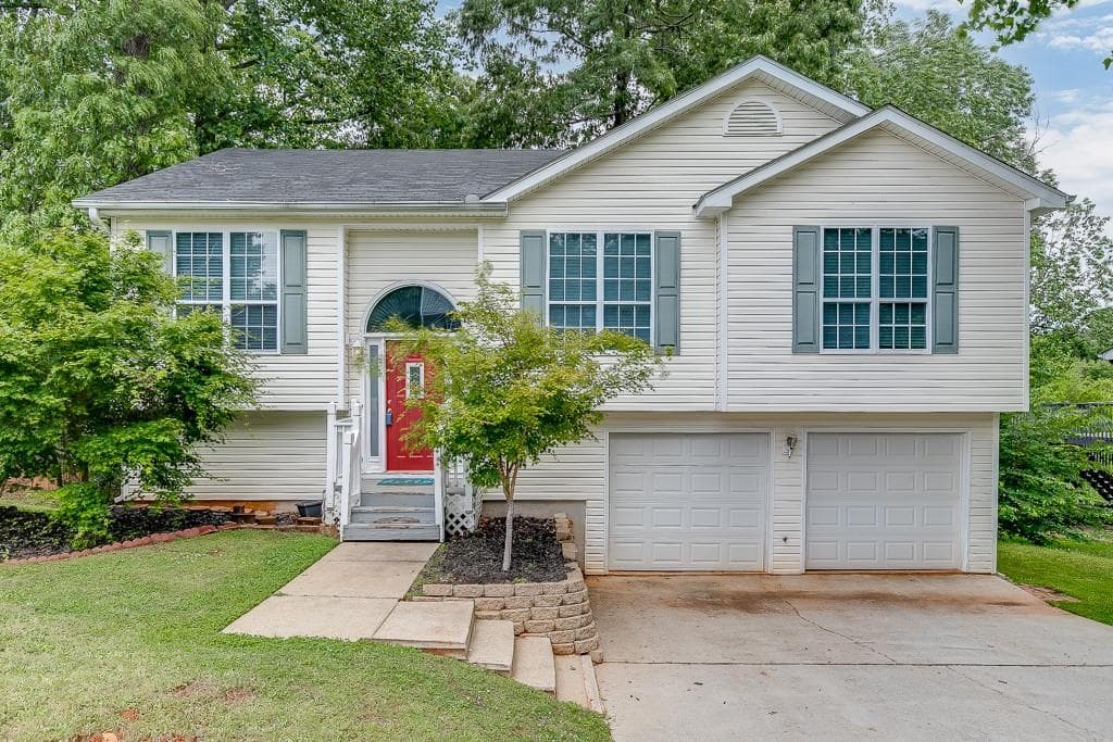 5063 Memory Lane, Flowery Branch, GA 30542 — most recent listing photo