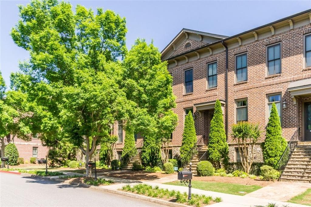 2018 HEATHERMERE Way, Roswell, GA 30075 — most recent listing photo