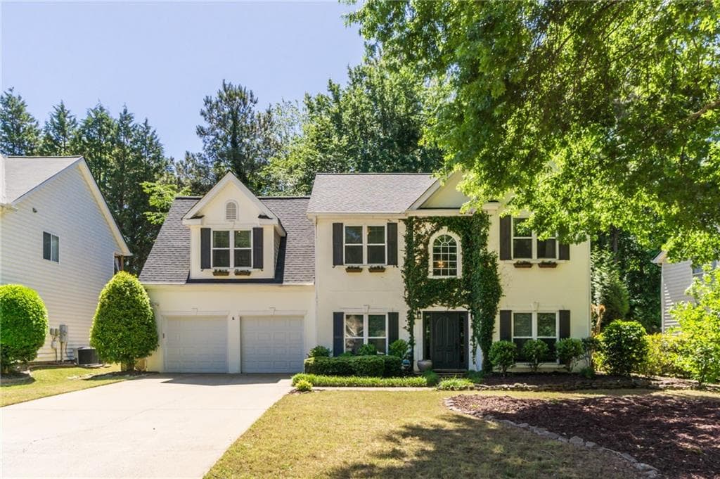 4 bedroom, 3 bathroom, 2,414 sq ft single family residence sold at 10915 Kimball Crest Drive, Alpharetta, GA 30022
