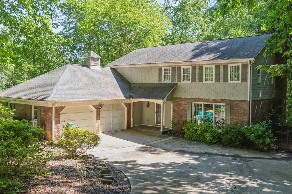 7105 Hunters Branch Drive, Sandy Springs, GA 30328 — most recent listing photo