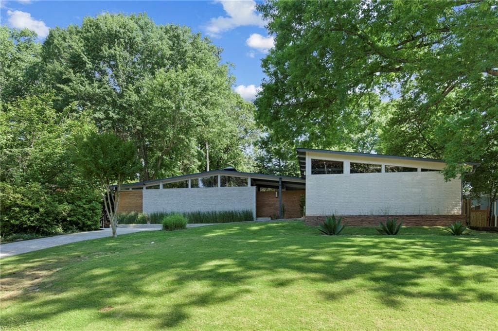 4 bedroom, 4 bathroom, 2,977 sq ft single family residence sold at 2174 Spring Creek Road, Decatur, GA 30033