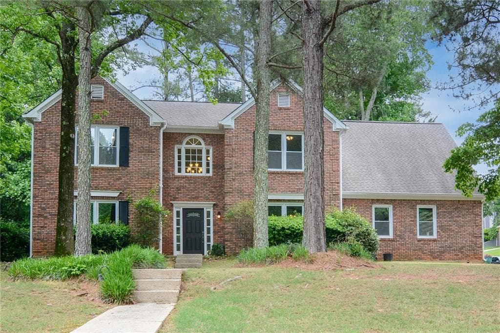4 bedroom, 3 bathroom, 2,780 sq ft single family residence sold at 11345 Vedrines Drive, Johns Creek, GA 30022