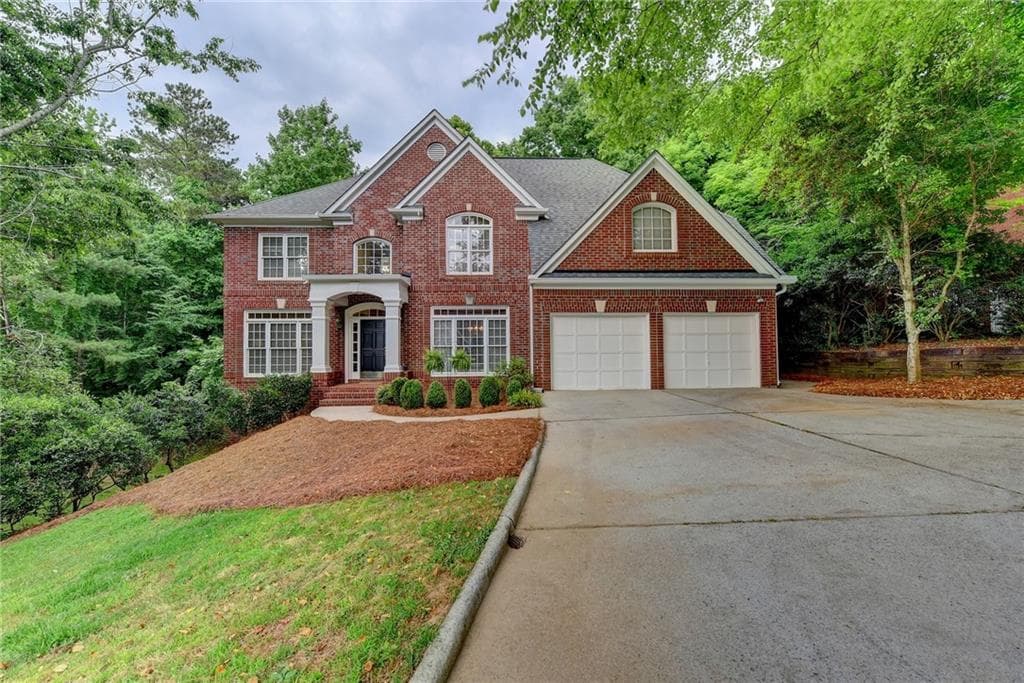 5 bedroom, 5 bathroom, 5,100 sq ft single family residence sold at 3425 Kingsland Circle, Berkeley Lake, GA 30096