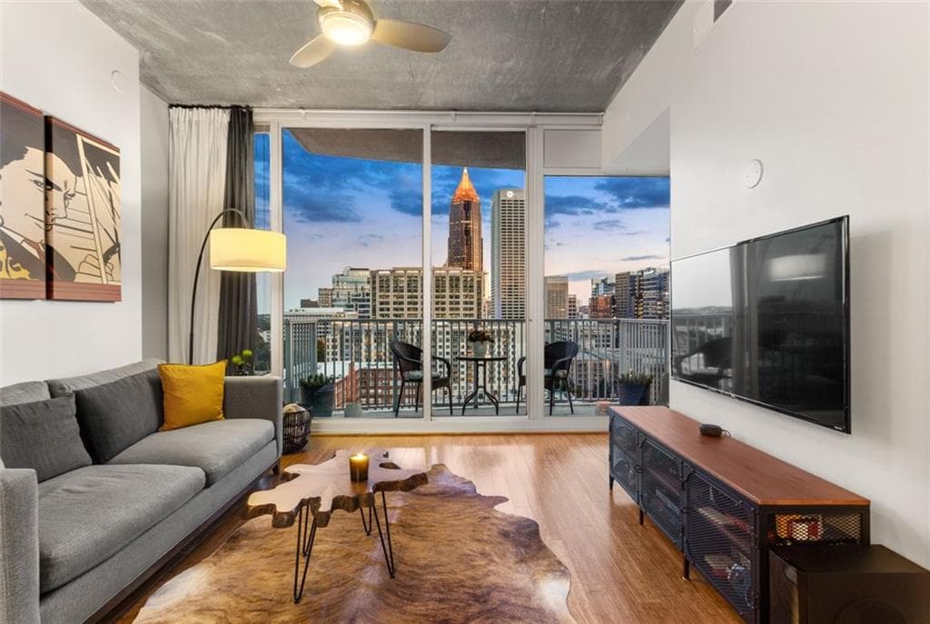 2 bedroom, 2 bathroom, 1,211 sq ft single family residence sold at 860 Peachtree Street 1414, Atlanta, GA 30308
