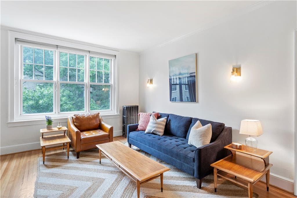 2 bedroom, 1 bathroom, 960 sq ft condominium sold at 28 Collier Road 5, Atlanta, GA 30309