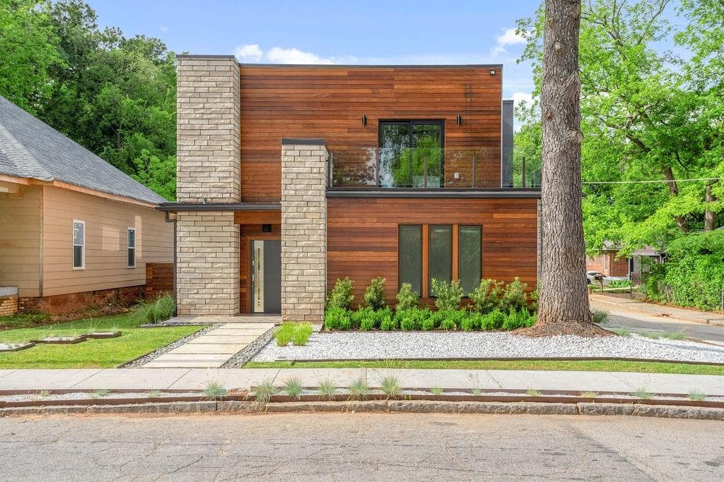 3 bedroom, 3 bathroom, 3,208 sq ft single family residence sold at 597 Hope Street, Atlanta, GA 30310