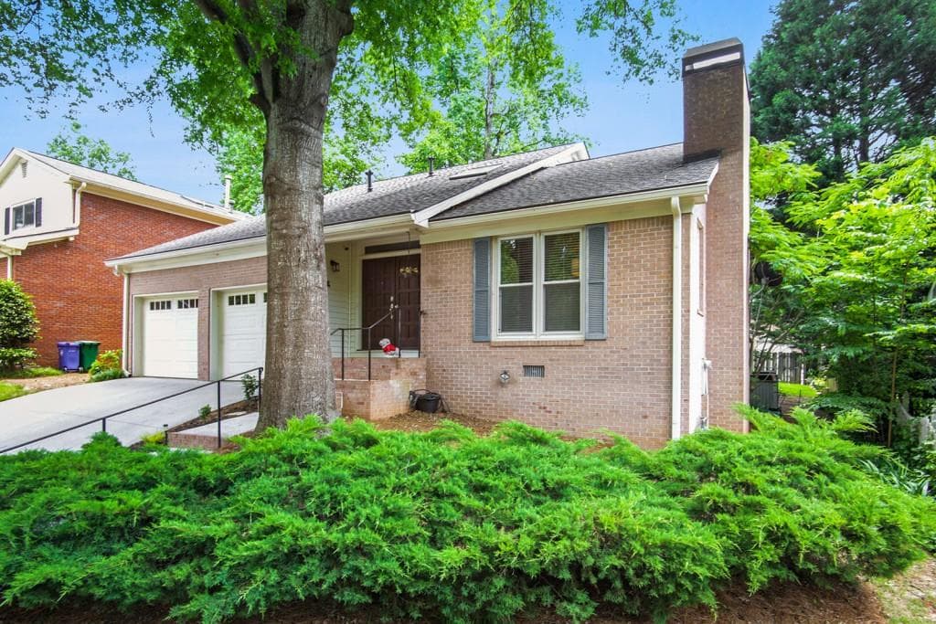 3 bedroom, 3 bathroom, 1,807 sq ft single family residence sold at 1205 Club Walk Drive, Brookhaven, GA 30319