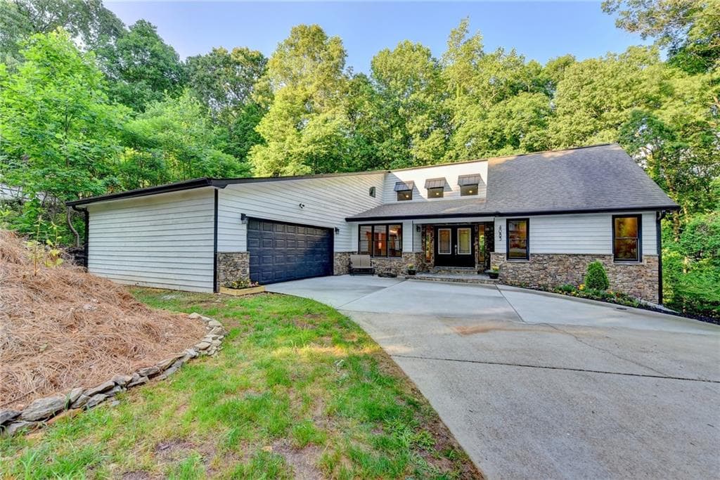 4085 Norton Place, Smyrna, GA 30082 — most recent listing photo
