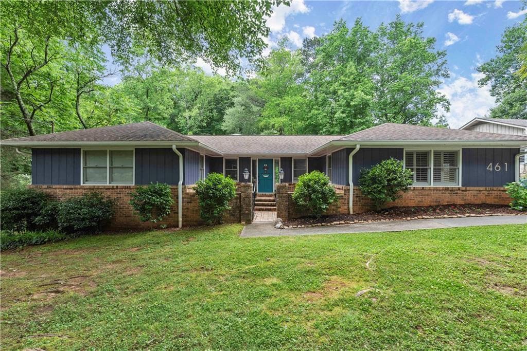 461 KENILWORTH Circle, Stone Mountain, GA 30083 — most recent listing photo