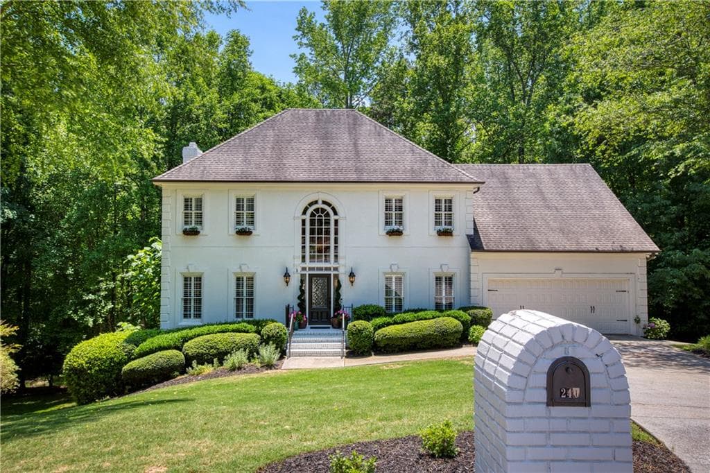 240 Sandridge Court, Alpharetta, GA 30022 — most recent listing photo