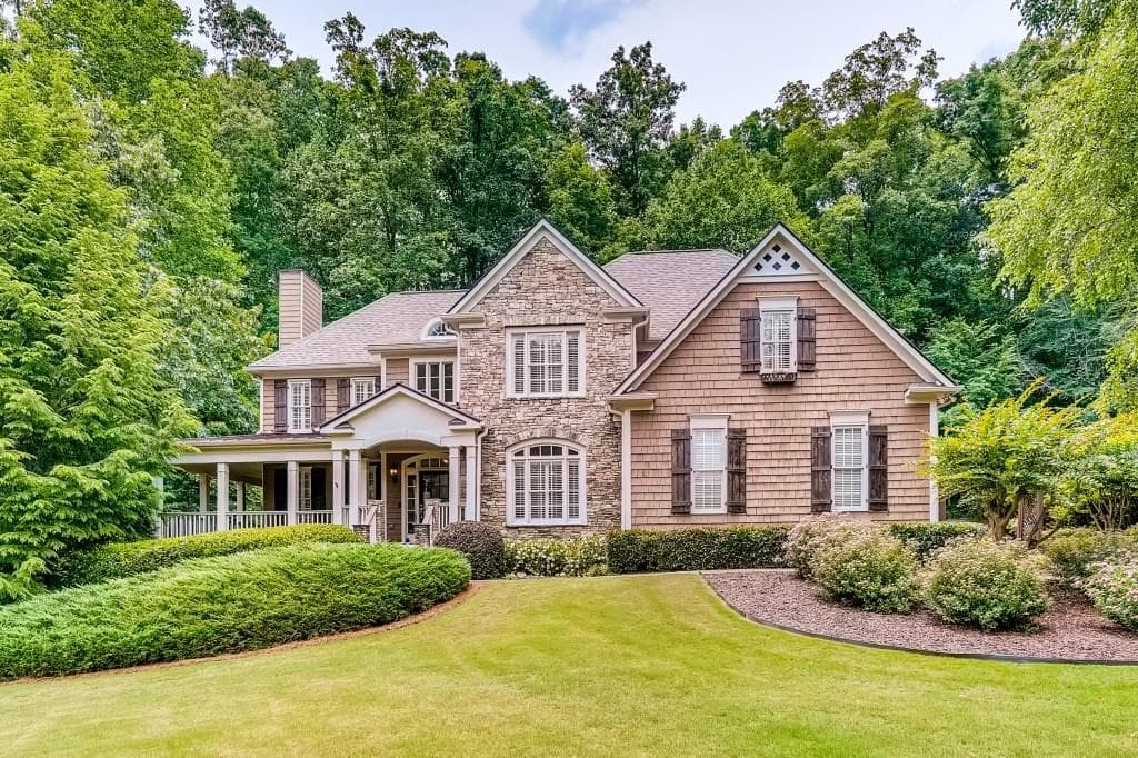 5 bedroom, 5 bathroom, 5,050 sq ft single family residence sold at 3020 Burlingame Drive, Roswell, GA 30075