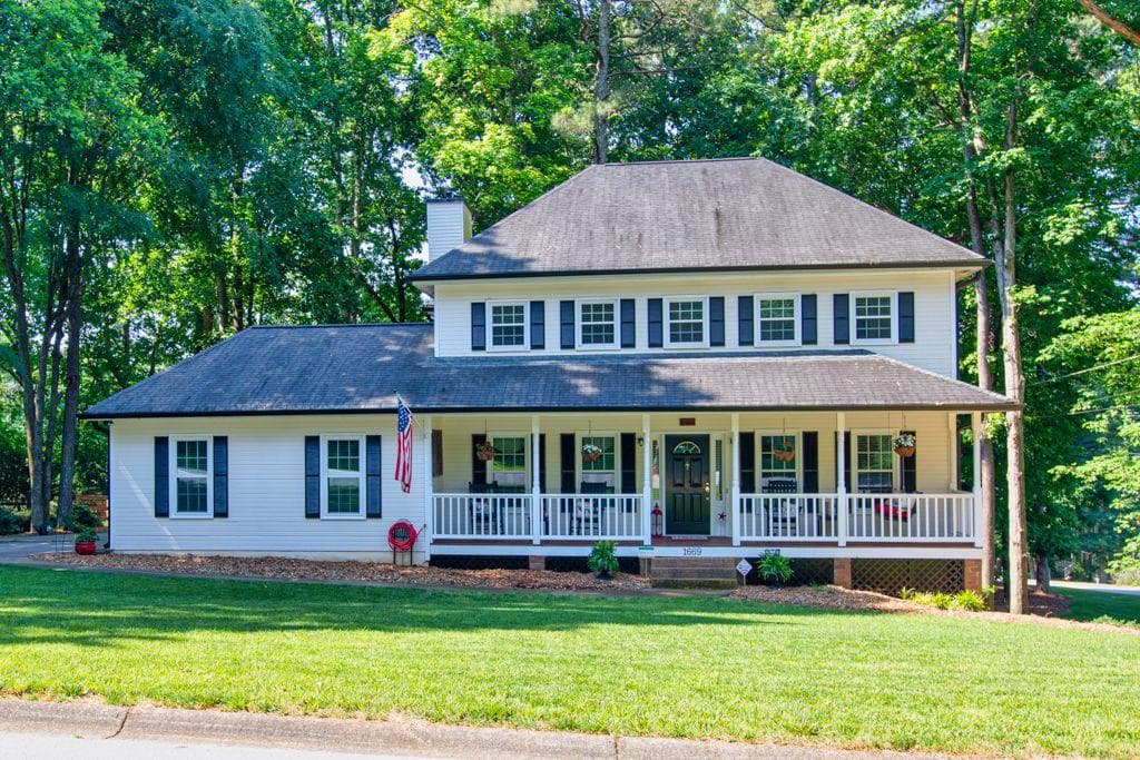 1669 Rocky Top Drive, Lilburn, GA 30047 — most recent listing photo