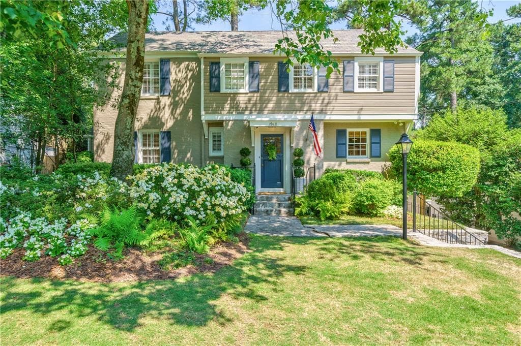 4 bedroom, 3 bathroom, 2,963 sq ft single family residence sold at 1940 Greystone Road, Atlanta, GA 30318