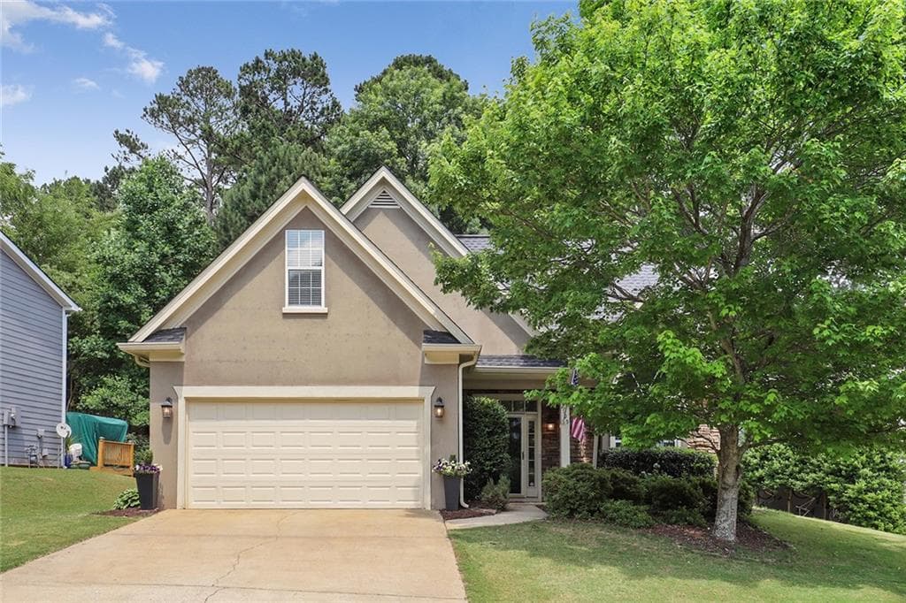 4 bedroom, 3 bathroom, 2,322 sq ft single family residence sold at 2195 Berryhill Circle, Smyrna, GA 30082