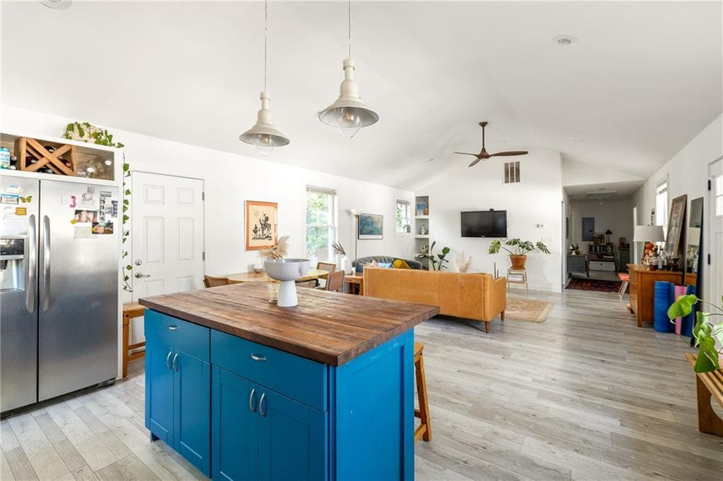 3 bedroom, 2 bathroom, 1,454 sq ft single family residence sold at 2919 Glenwood Avenue, Atlanta, GA 30317