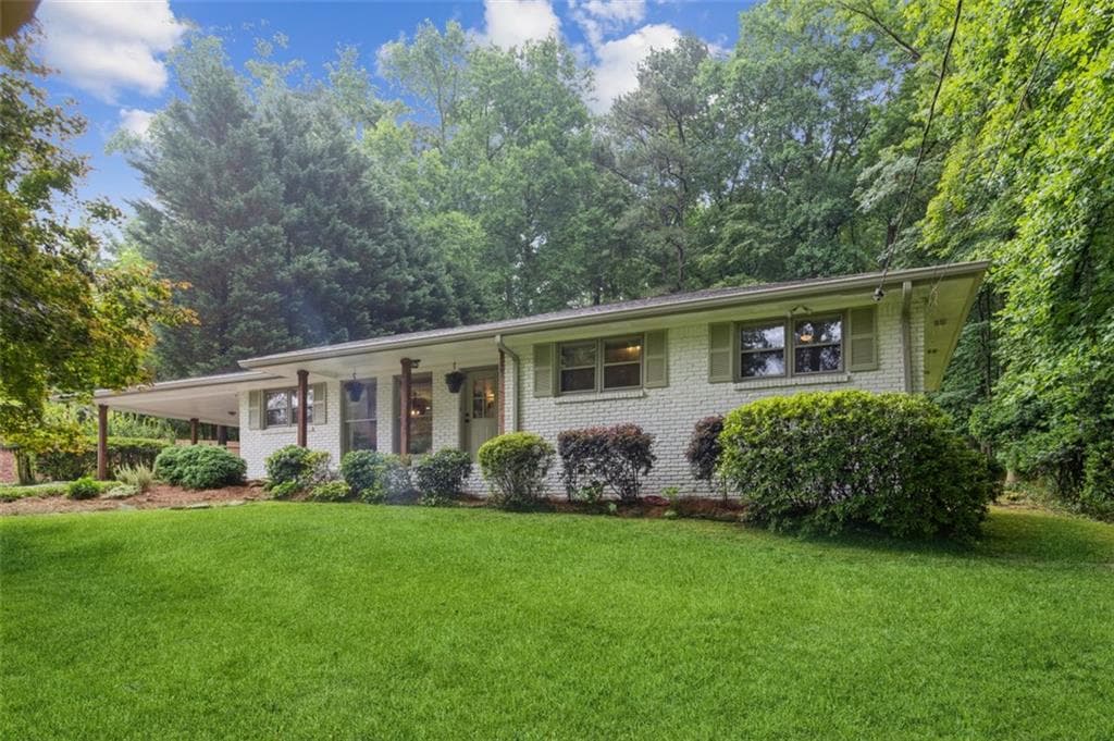 4 bedroom, 3 bathroom, 2,370 sq ft single family residence sold at 2000 WESTWOOD Circle, Smyrna, GA 30080