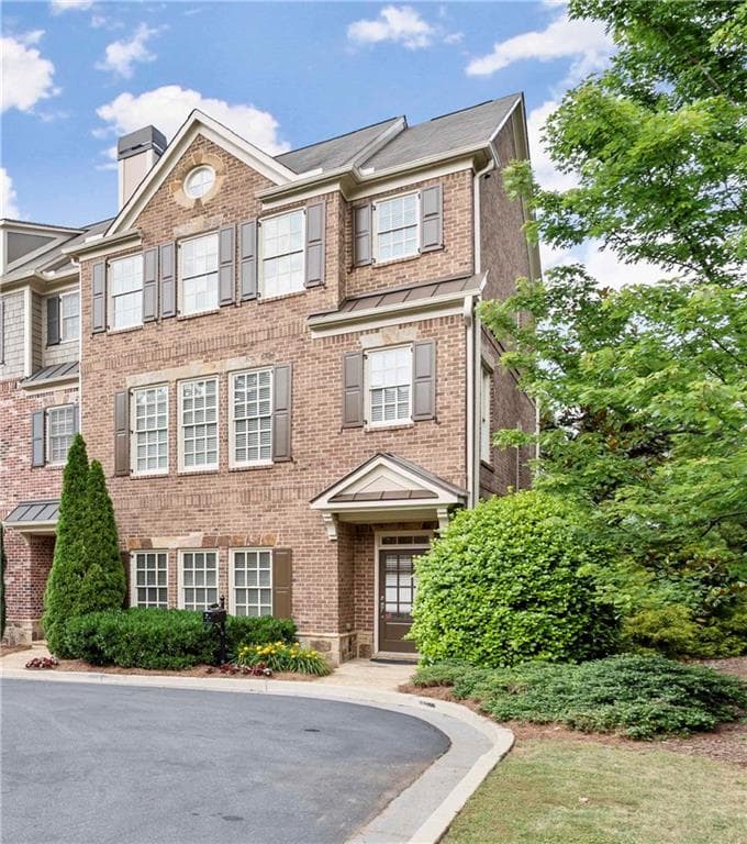 3 bedroom, 4 bathroom, 2,521 sq ft townhouse sold at 568 Parkside Village Way, Marietta, GA 30060