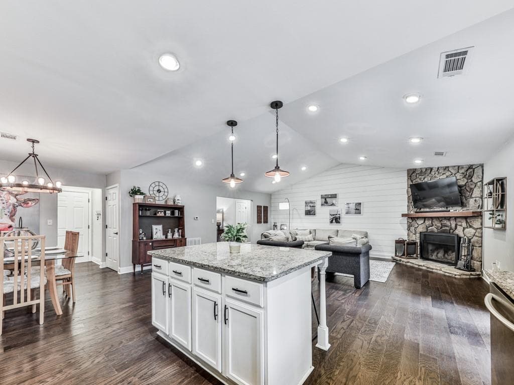 3 bedroom, 2 bathroom, 1,652 sq ft single family residence sold at 1585 Rucker Road, Alpharetta, GA 30009
