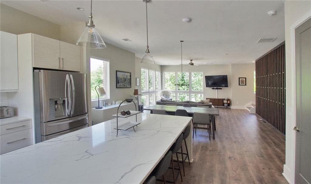 3 bedroom, 4 bathroom, 2,341 sq ft townhouse sold at 1211 Chelsea Circle, Atlanta, GA 30318
