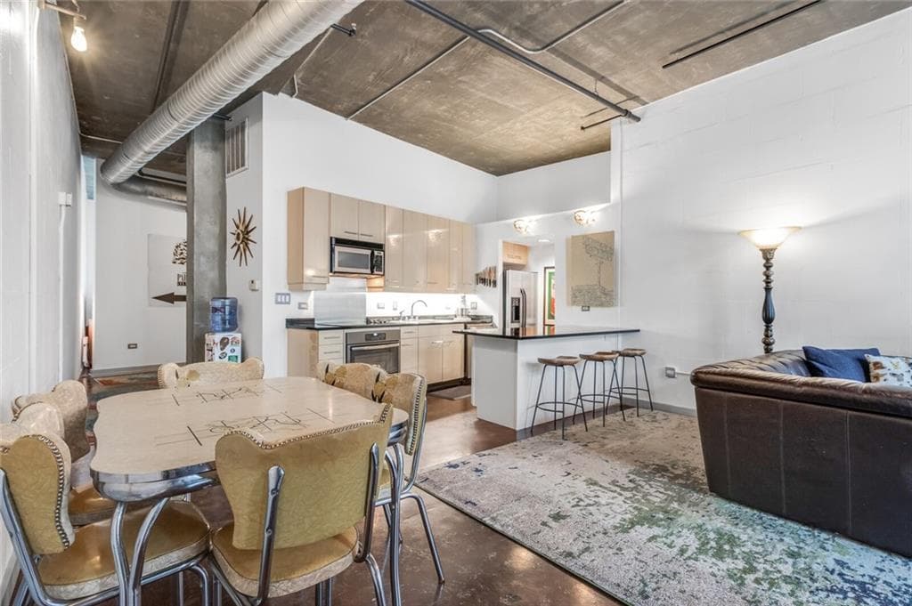 1 bedroom, 1 bathroom, 1,332 sq ft condominium sold at 123 LUCKIE Street 2213, Atlanta, GA 30303