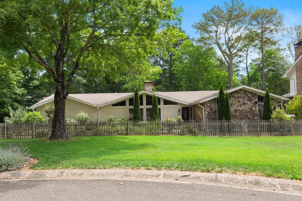 5626 Mill Race Court, Dunwoody, GA 30338 — most recent listing photo