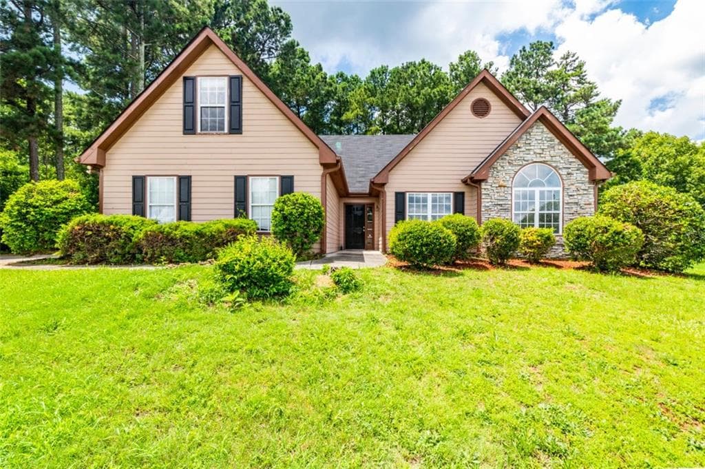 4 bedroom, 2 bathroom, 1,681 sq ft single family residence sold at 4140 LENOX PARK Drive, Buford, GA 30519