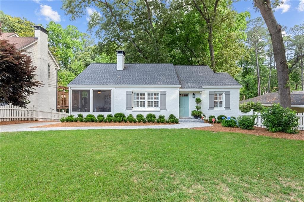 2 bedroom, 1 bathroom, 1,542 sq ft single family residence sold at 672 Darlington Circle, Atlanta, GA 30305