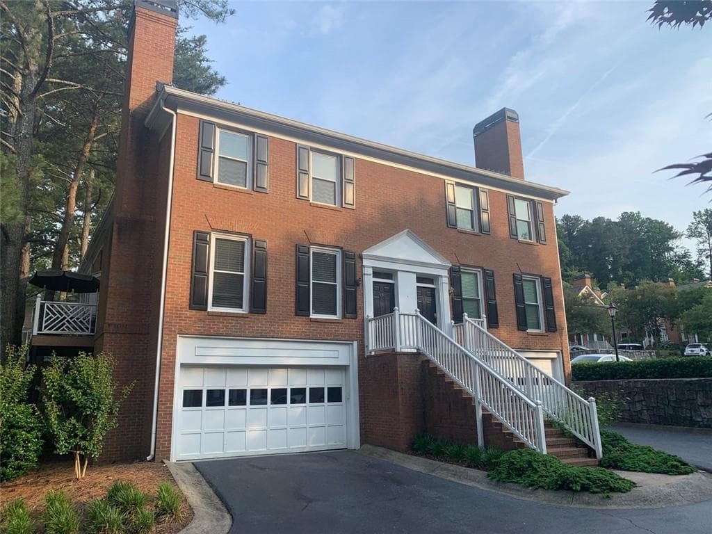 3 bedroom, 3 bathroom, 1,750 sq ft condominium sold at 7500 Roswell Road 14, Atlanta, GA 30350