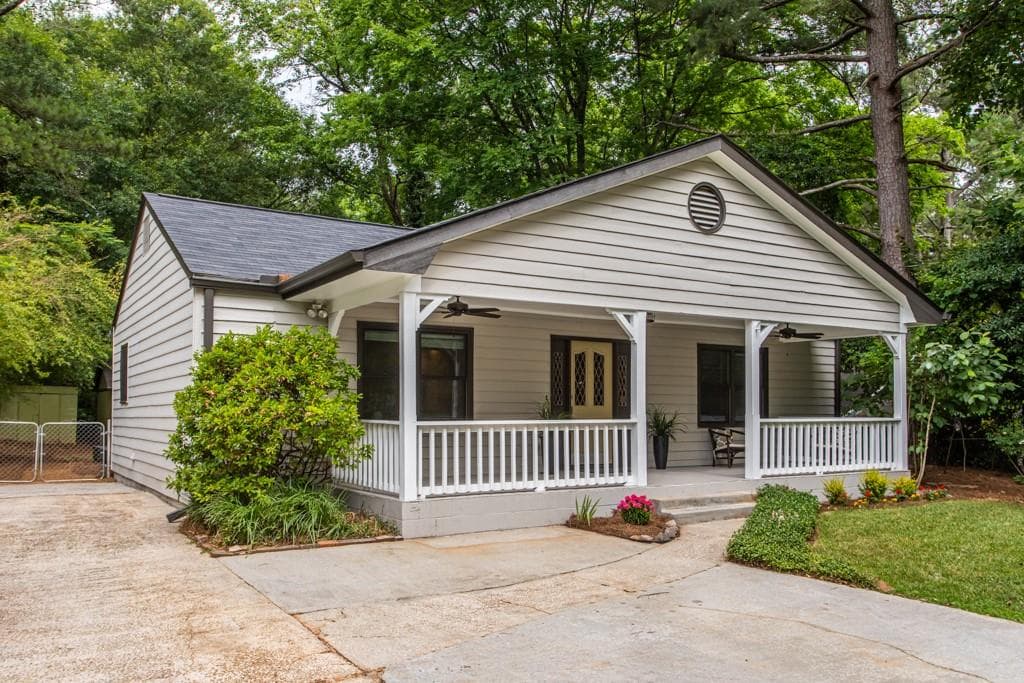 818 Medlock Road, Decatur, GA 30033 — most recent listing photo
