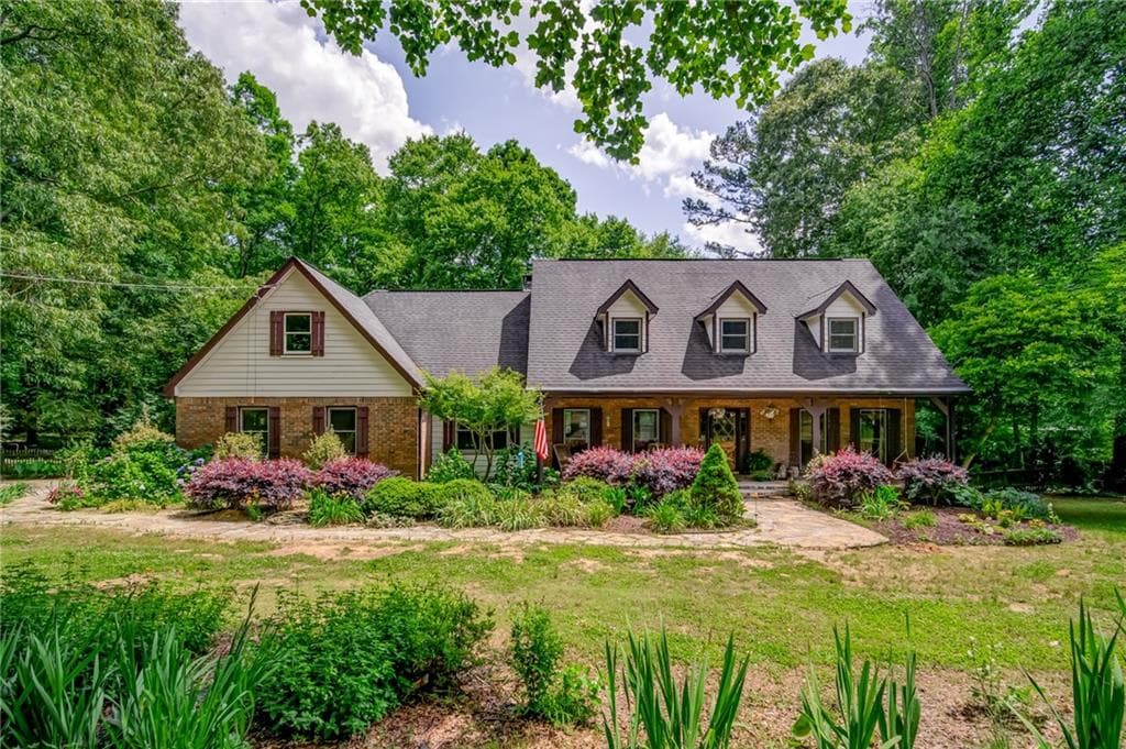 4 bedroom, 5 bathroom, 3,671 sq ft single family residence sold at 5181 BLUNSCHI Drive, Powder Springs, GA 30127