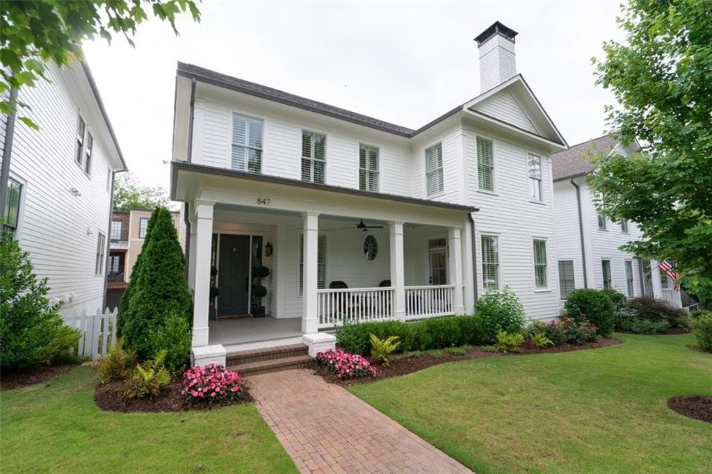 5 bedroom, 4 bathroom, 3,100 sq ft single family residence sold at 847 Mimosa Boulevard, Roswell, GA 30075
