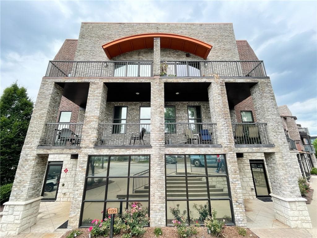 1199 Huff Road 116, Atlanta, GA 30318 — most recent listing photo