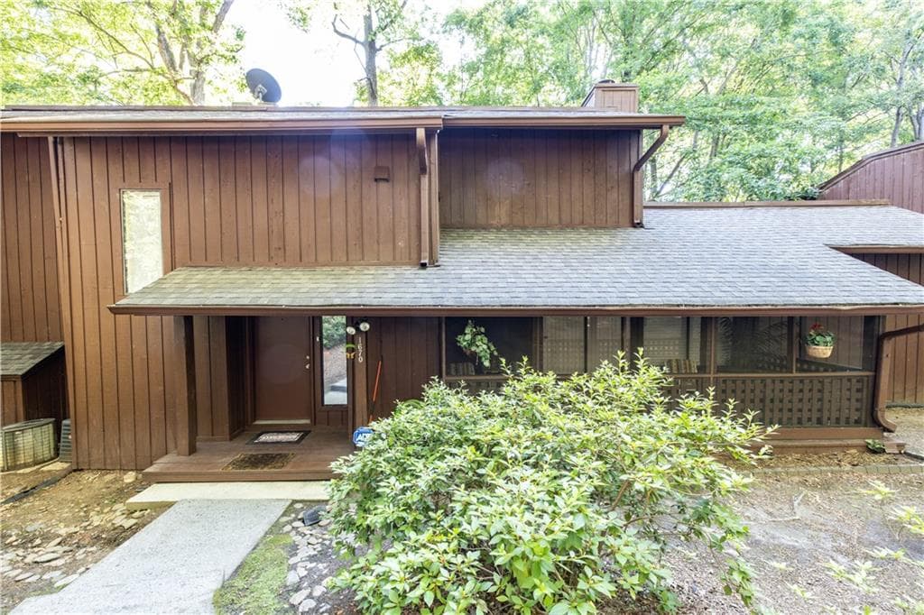 3 bedroom, 3 bathroom, 2,275 sq ft condominium sold at 1670 Terrell Ridge Drive 1670, Marietta, GA 30067