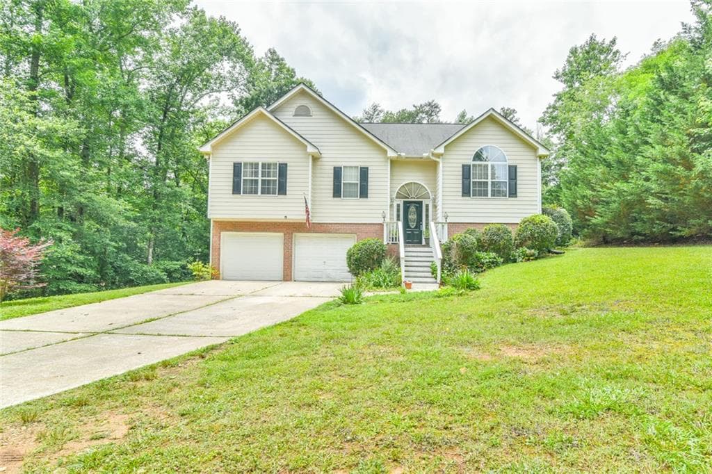 3 bedroom, 2 bathroom, 1,600 sq ft single family residence sold at 4430 Chestatee Heights Road, Gainesville, GA 30506