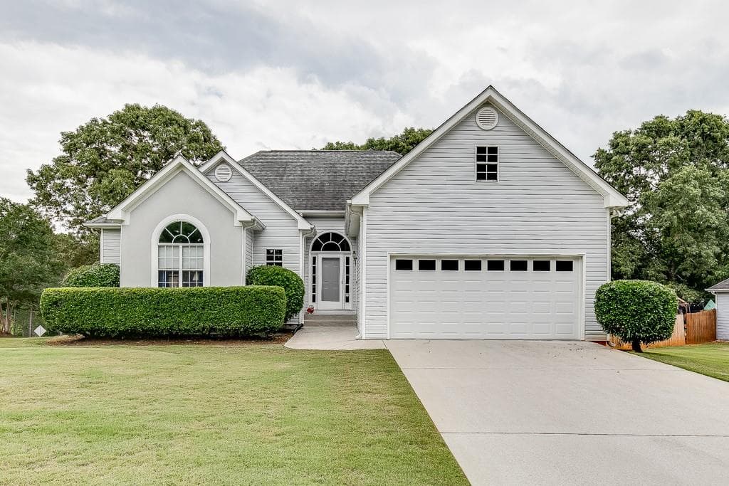 4603 Fox Forrest Drive, Flowery Branch, GA 30542 — most recent listing photo