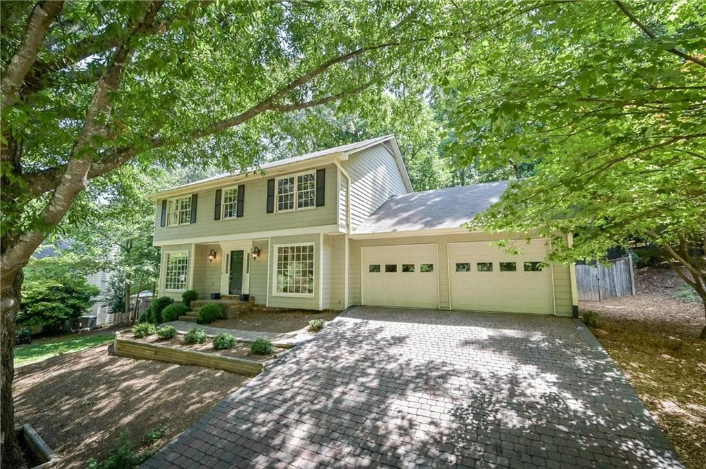 4 bedroom, 3 bathroom, 2,163 sq ft single family residence sold at 9158 Branch Valley Way, Roswell, GA 30076