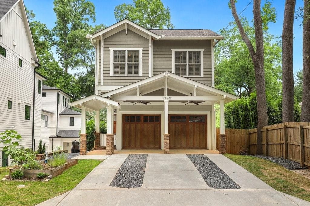 4 bedroom, 5 bathroom, 2,824 sq ft single family residence sold at 1526 Iverson Street, Atlanta, GA 30307