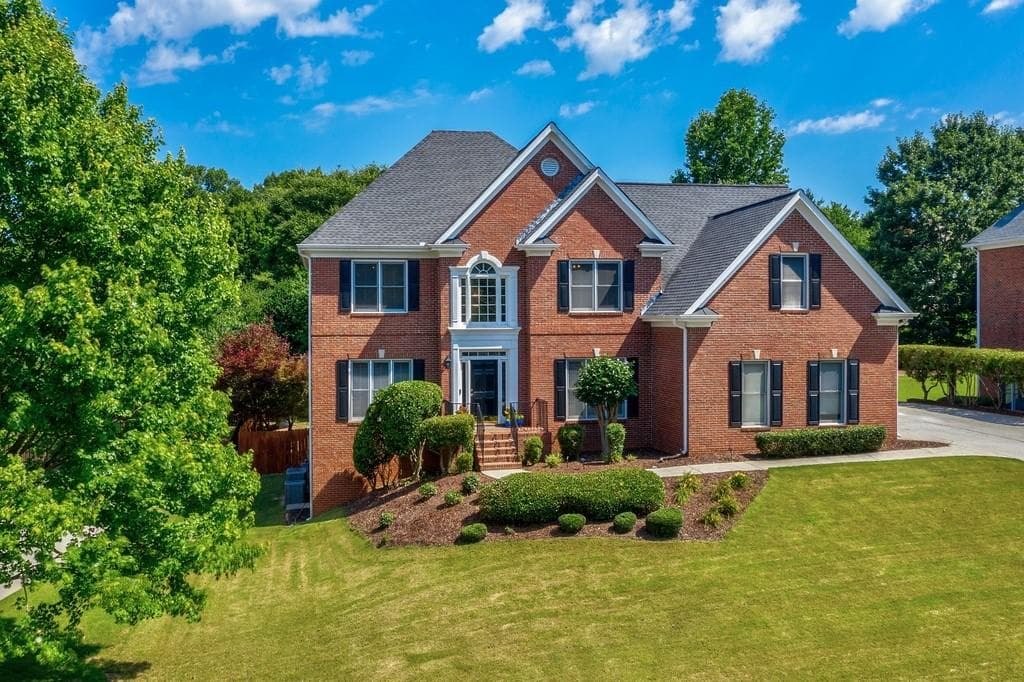 7 bedroom, 5 bathroom, 4,563 sq ft single family residence sold at 5740 Seven Oaks Parkway, Alpharetta, GA 30005