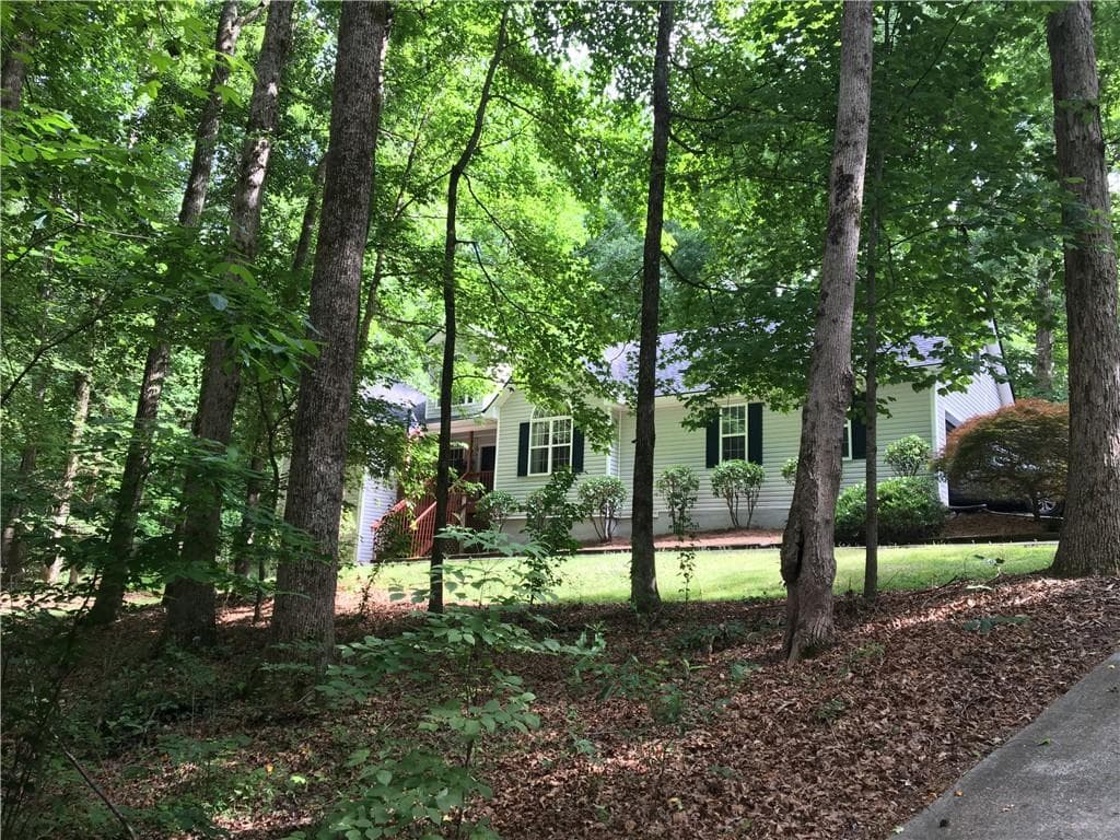 3 bedroom, 2 bathroom, 1,850 sq ft single family residence sold at 2770 Hidden Creek Drive, Loganville, GA 30052